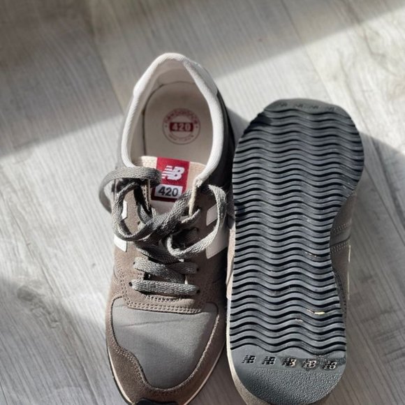 New Balance 420 size 7.5 - Picture 8 of 8